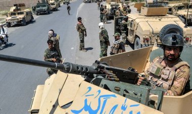 Afghanistan: Street fighting rages as Taliban attack key city