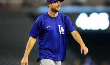Opinion: Max Scherzer is in a pitcher's paradise with Dodgers and why would he want to leave?