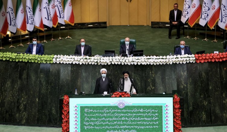 Ebrahim Raisi sworn in as Iran president