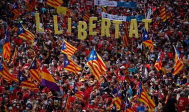 Catalan separatists hit streets for national day ahead of Madrid talks