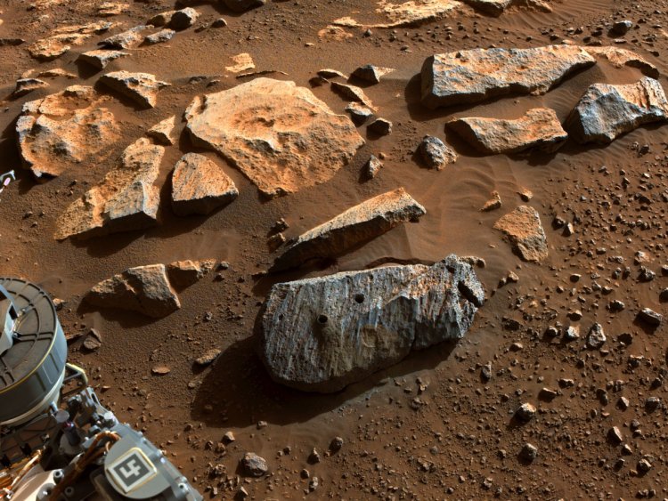 Mars rover collects first rock samples
