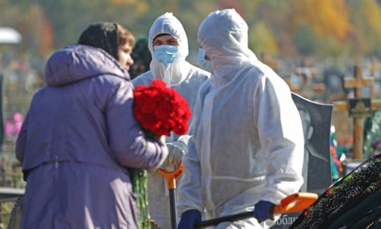 Russia tops 1,000 daily virus deaths