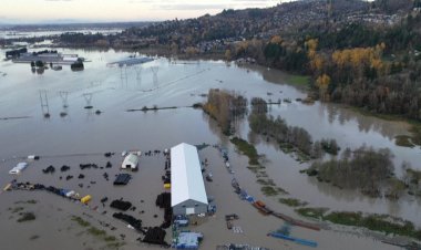 Canada death toll set to rise as floods ravage Pacific coast
