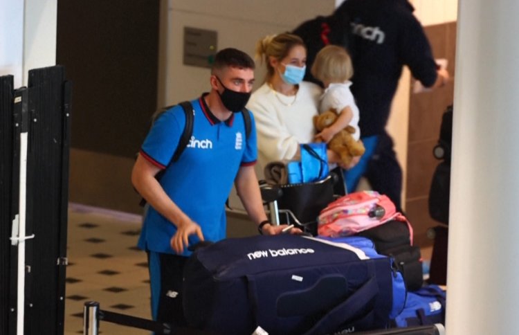 England touch down in Australia ahead of Ashes