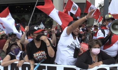 Peru's president avoids impeachment impeachment