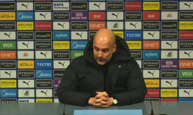 Leaders Man City hit six after Leicester scare