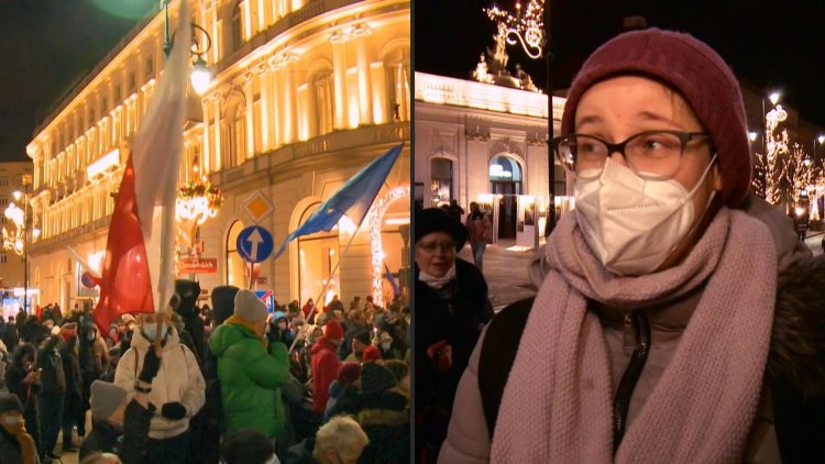 'Free media!': Thousands protest Polish media law