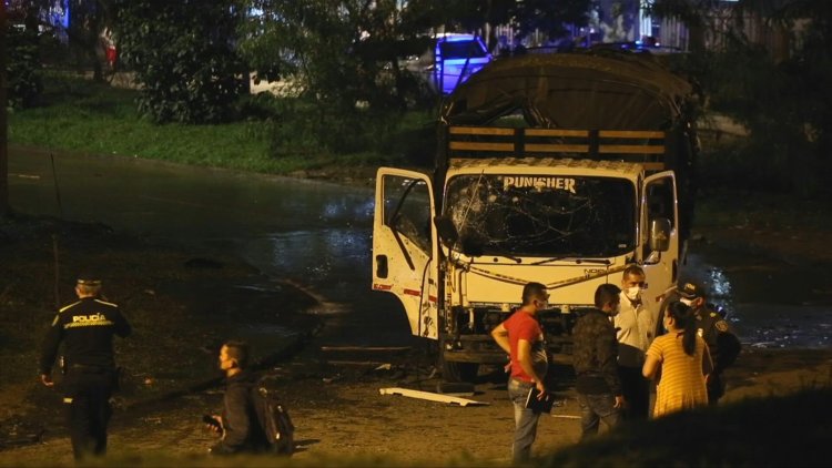 Attack on police truck leaves 11 soldiers injured in Colombia