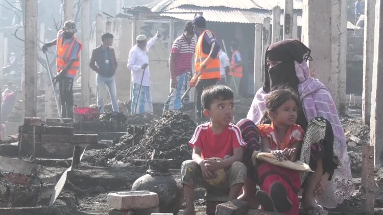 Fire at Bangladesh Rohingya camp leaves thousands homeless