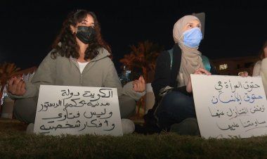 Kuwaiti women protest against ban on 'indecent' yoga retreat