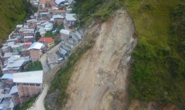 Landslide in Peruvian Andes buries dozens of homes