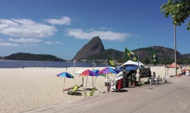 Rio launches again clean-up of gorgeous, filthy bay