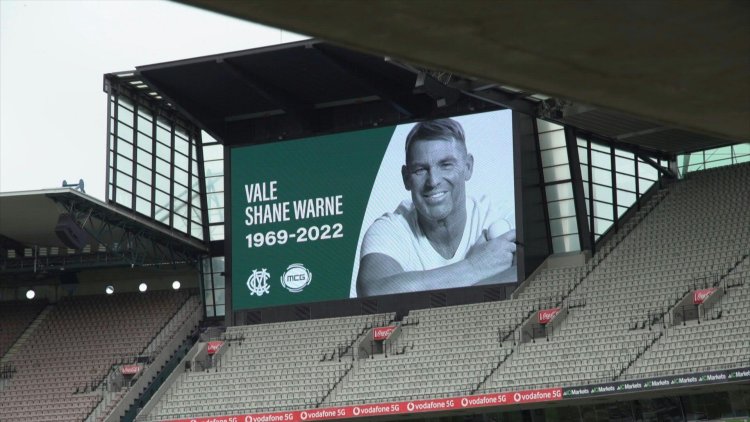 Shock and tributes as Aussie cricket great Shane Warne dies aged 52
