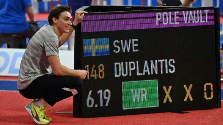 Duplantis clears 6.19m to break world pole vault record
