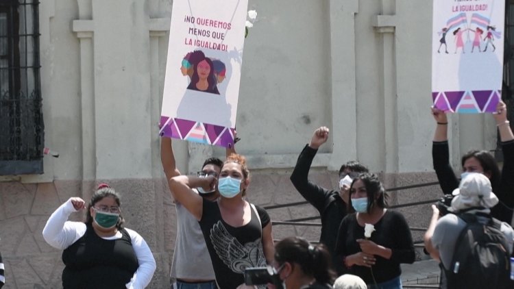 Guatemala president attends Pro-Life ceremony as people protest against new law
