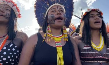 Brazil: Hundreds of Indigenous people protest to demand land rights