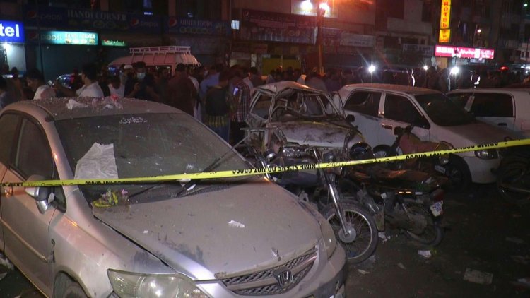 One killed, 12 injured in Karachi bombing