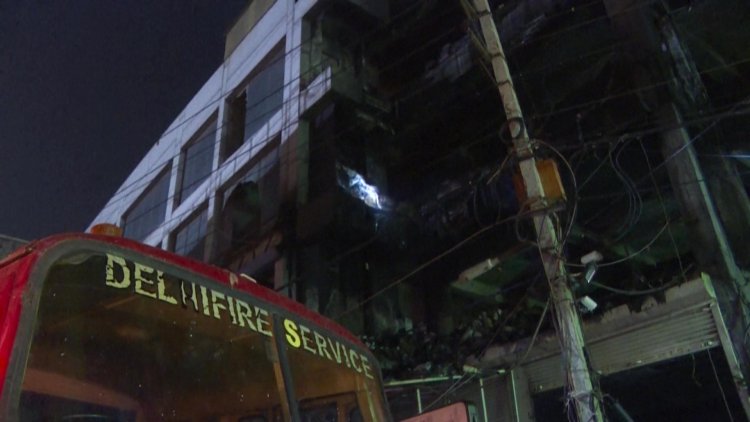 27 killed in fire in Indian capital