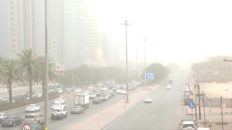 Mideast sandstorms snarl traffic, close schools, harm health