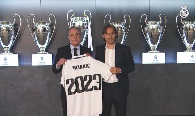 Modric extends Real Madrid contract for another season