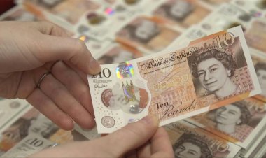 Investors bet against pound over ‘dire’ threat of stagflation