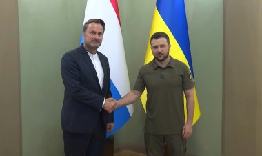 Luxembourg PM condemns 'senseless cruelty' on Ukraine visit