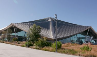 Google's new California offices bank on in-person work