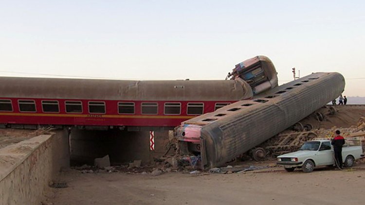 At least 17 killed in train derailment in central Iran