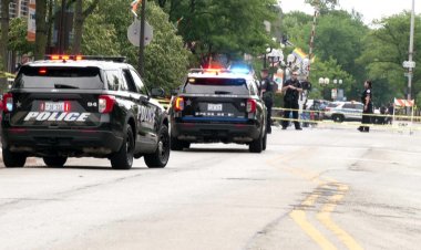 Six killed in shooting during US July 4 parade