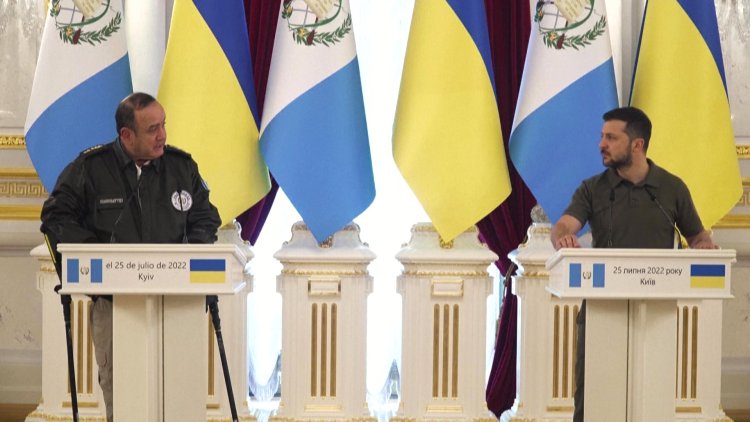 Guatemala president visits Ukraine at Zelensky's request
