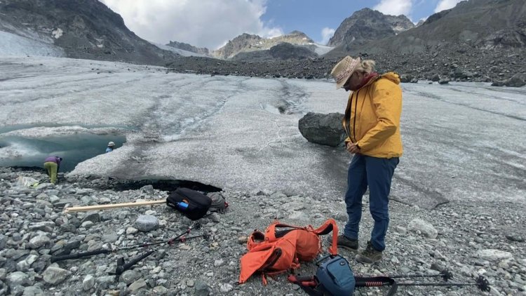 Austrian scientists race to reveal melting glaciers' secrets