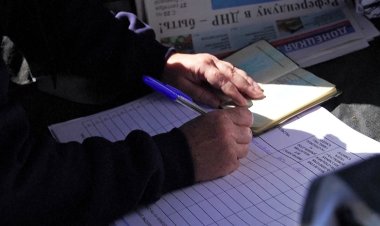 Russia proxies hold breakaway polls in Ukraine