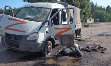 Ukraine forces secure town on frontline river