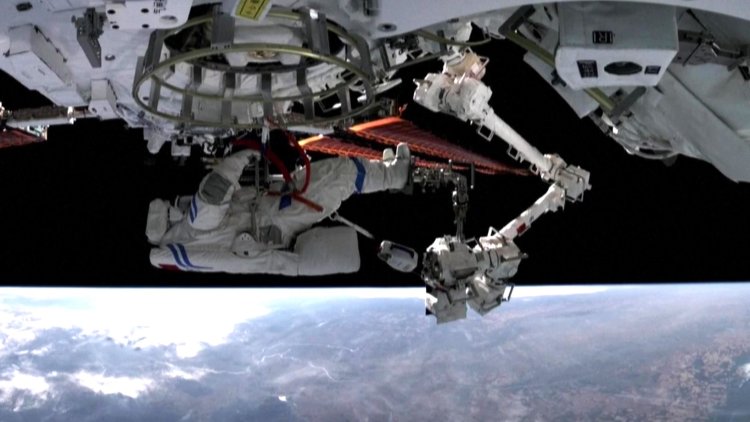 China's Shenzhou-14 astronauts carried out spacewalk