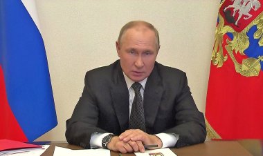Putin declares martial law in Ukraine regions