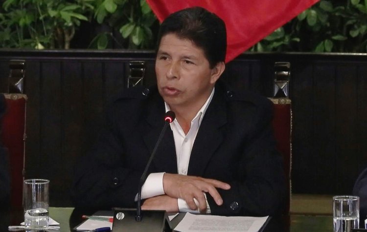Peru attorney general files corruption complaint against president