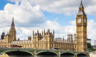 Big Ben's back in Britain after five-year restoration
