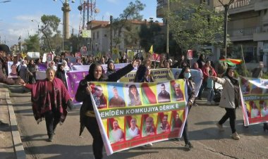 Thousands protest Turkish strikes on Kurdish groups in Syria