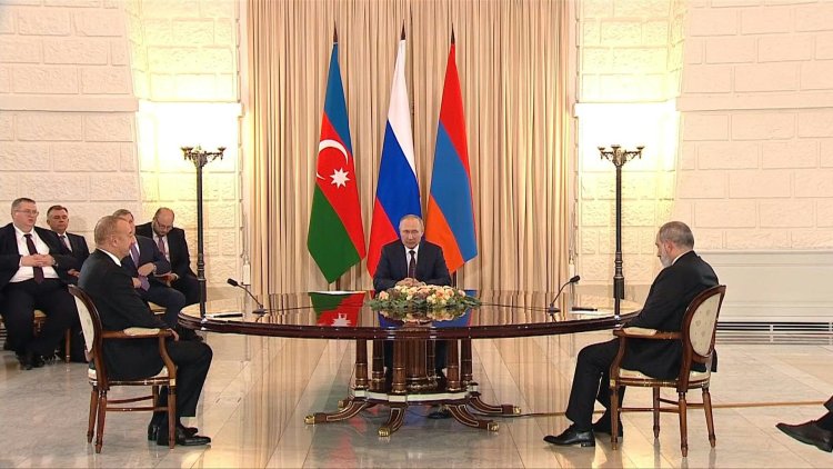 Putin looks to reassert role in talks with Armenia, Azerbaijan