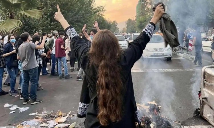 Iranian opposition party calls for new elections as a way to end protests