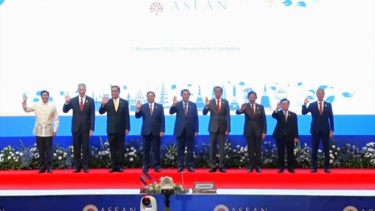 ASEAN leaders struggle for answers to Myanmar crisis