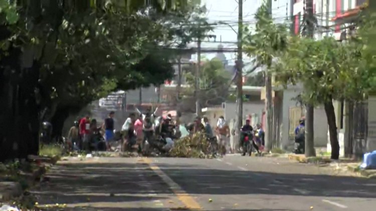 Protesters demanding in Bolivian city