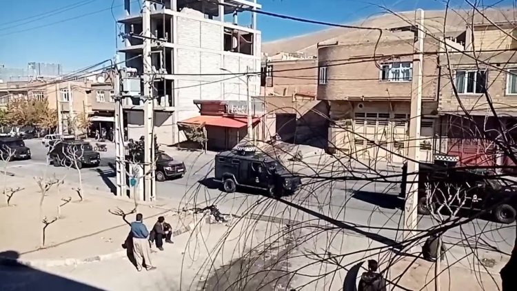 Iranian regime targets Kurdish city in crackdown on protests