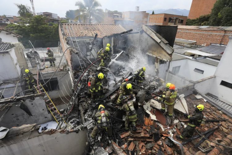 Eight killed in Colombia plane crash