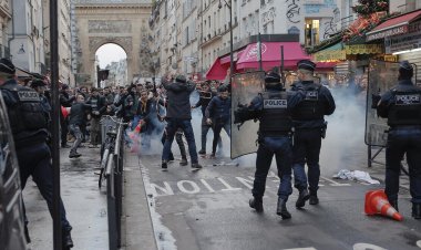 Three dead after shooting at Kurdish centre in Paris