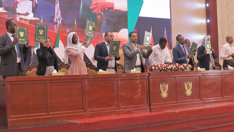 Sudan's military, civilian factions sign deal seeking to end crisis