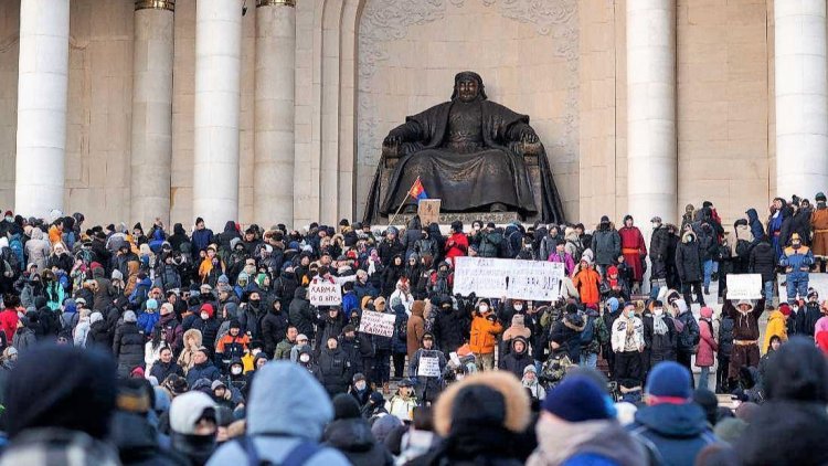 Thousands protest corruption, inflation in Mongolia