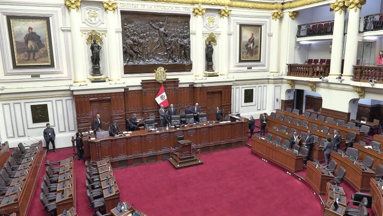 Peru lawmakers move up general elections to April 2024