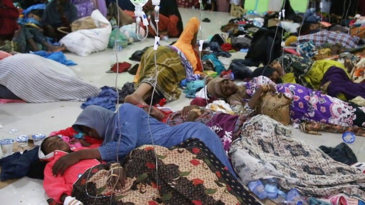 Rohingya refugees get emergency treatment after boat lands in Indonesia