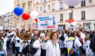 Liberal doctors demonstrate in Paris to obtain increase in consultations fee